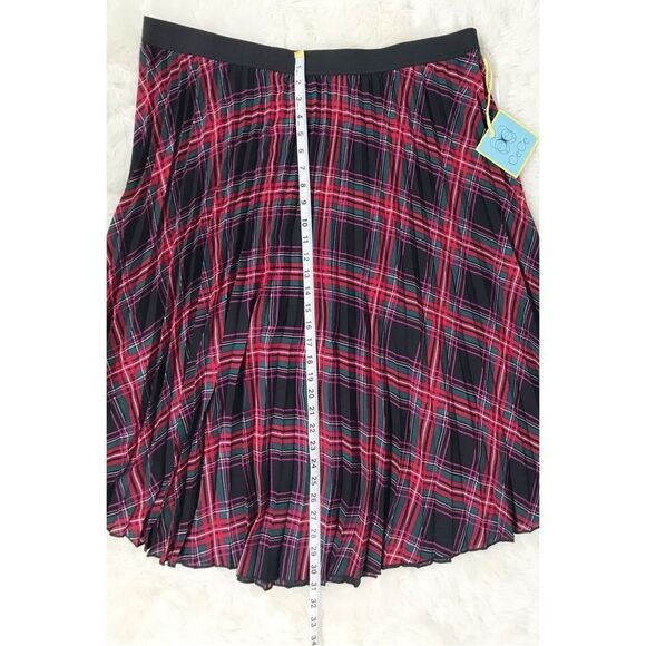 New CECE Black Red Plaid Pleated Midi Skirt Elastic Waist Pull On Tartan Size 2X - Picture 10 of 10